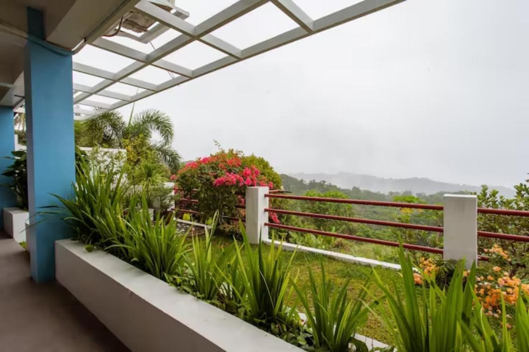 Casa Noah Hotel Tagaytay City Ngoại thất bức ảnh